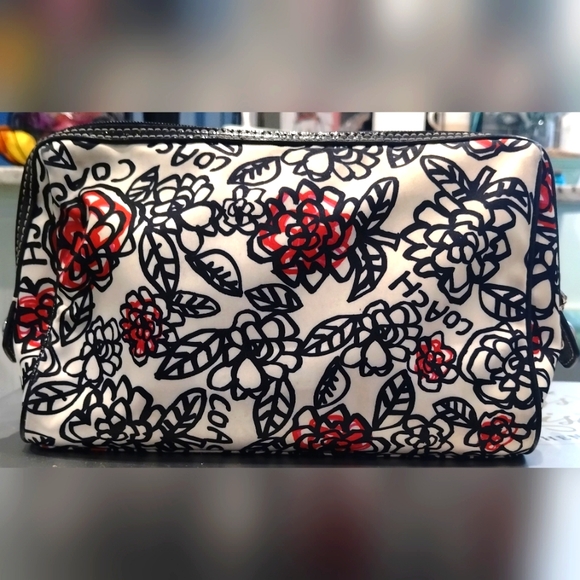 COACH POPPY Graffiti Cosmetic Bag - Picture 9 of 9